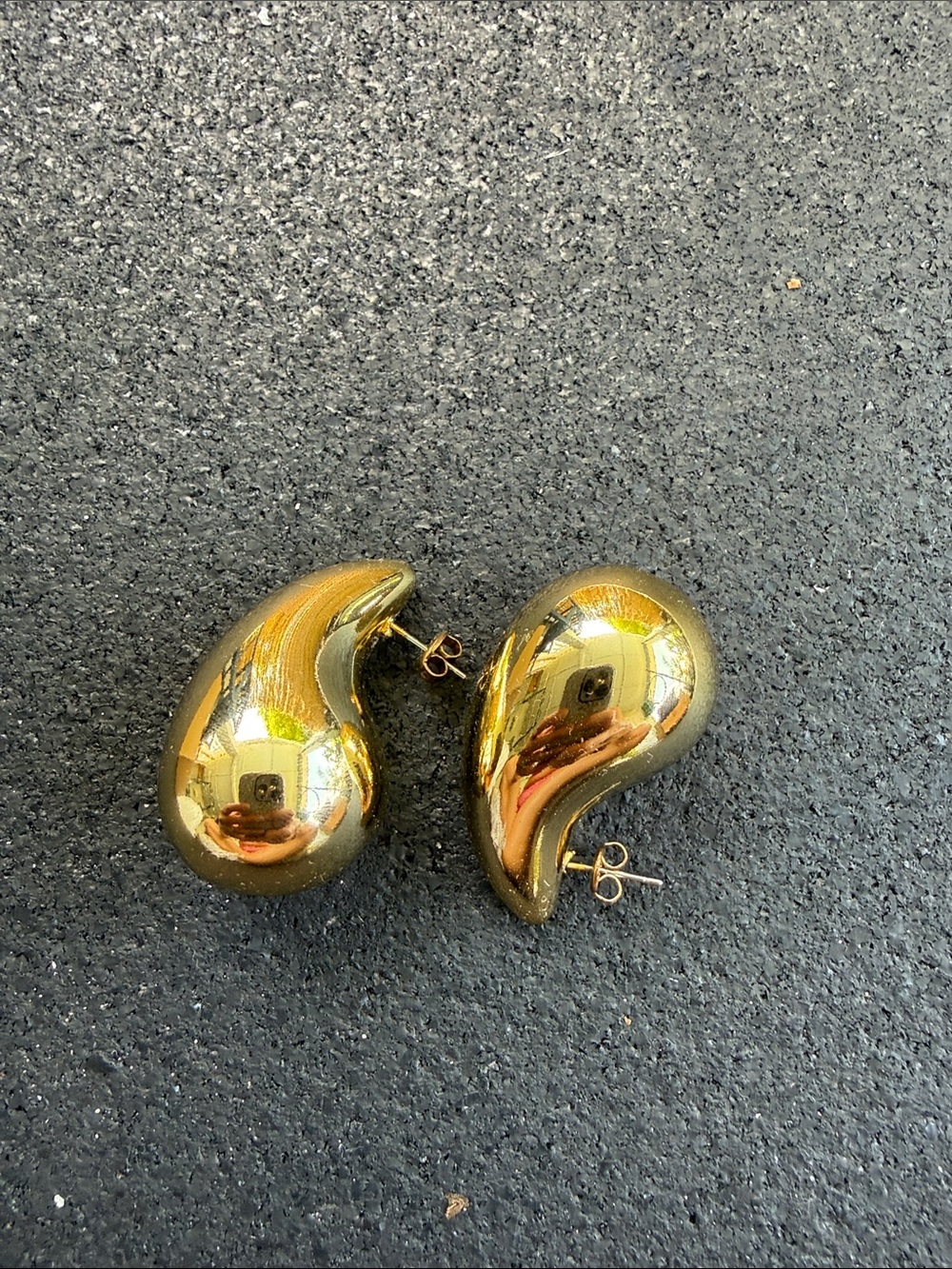 Zara Shiny Gold Curved Teardrop Stud Earrings